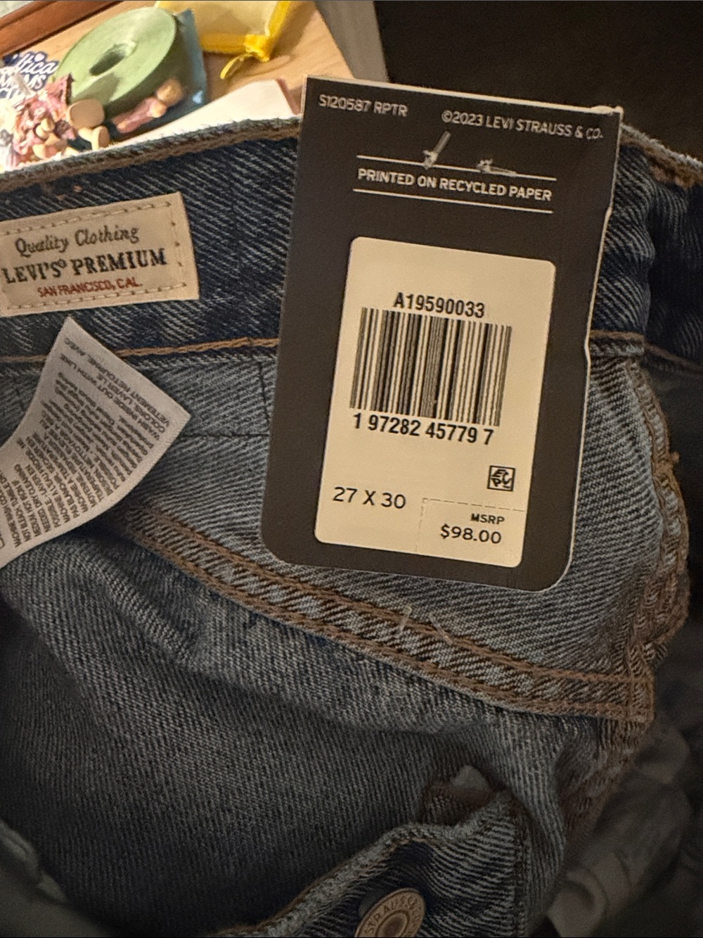Levi's 501 ‘90s jeans- brand new - Picture 8 of 11